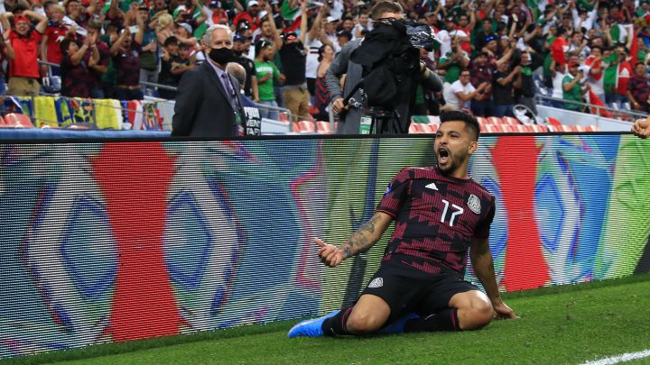 Tecatito Corona estaría en la órbita del Arsenal, apuntan medios ingleses