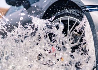 ¿Cómo manejar de forma segura bajo la lluvia?