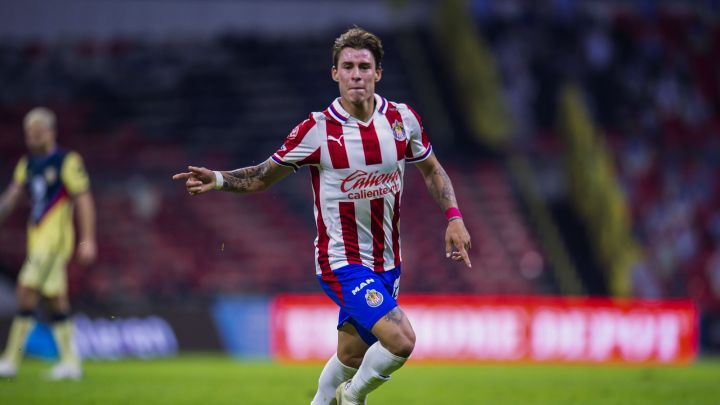 Cristian Calderón durante el Clásico Nacional