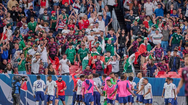 FMF recibe sanción por gritos homofóbicos durante juegos del Tri