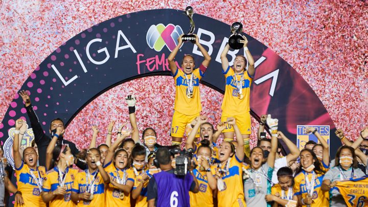 Stefany Ferrer, primera extranjera en ser fichada por Tigres Femenil