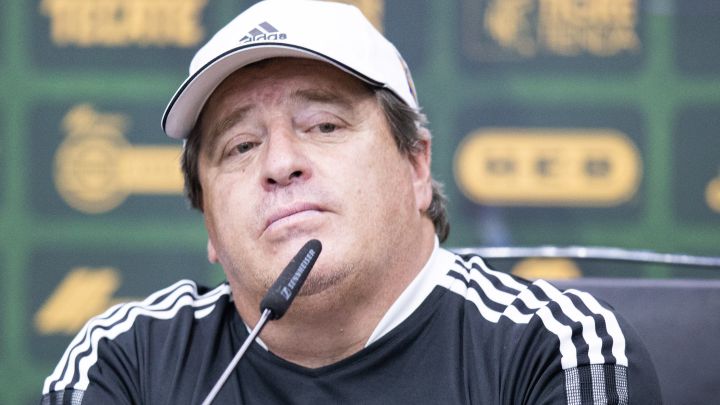Miguel Herrera, a favor de llevar naturalizados al Tri
