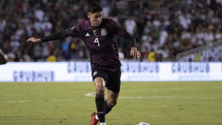 Edson Álvarez no llegaría al Rennes de la Ligue 1