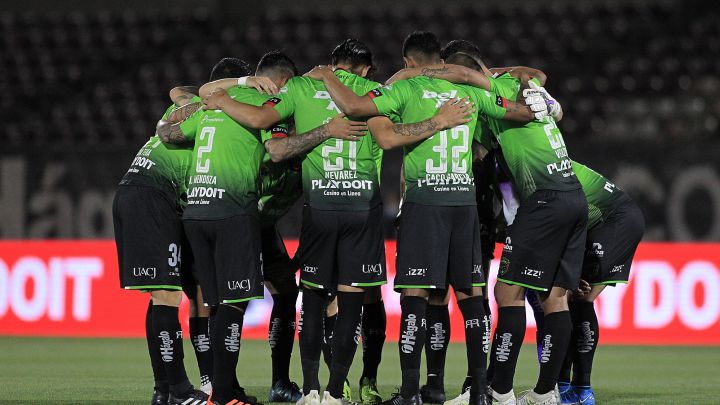 Jugadores de FC Juárez antes de un partido