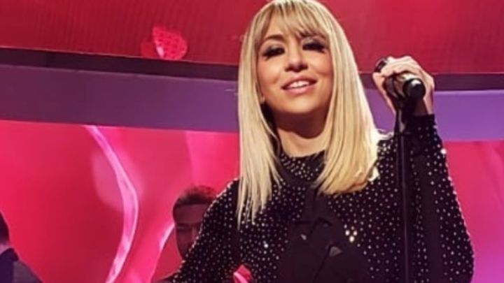 Noelia critica a Karol G por cantar con mariachis en Premios Juventud 2021