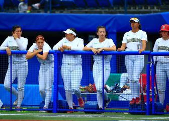 Esmeralda Falcón contó su sentir al ver los uniformes del equipo de sóftbol en la basura