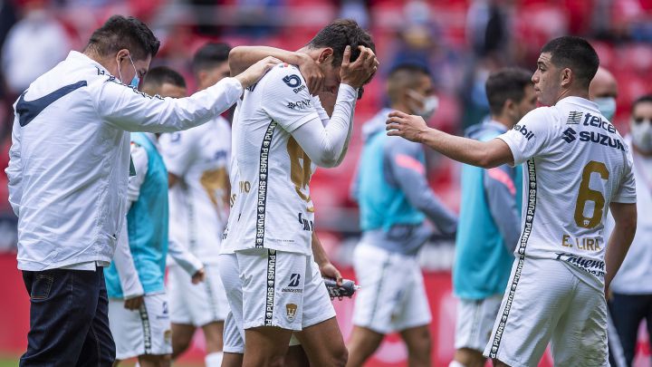 Juan Dinenno se lamenta después de ser expulsado