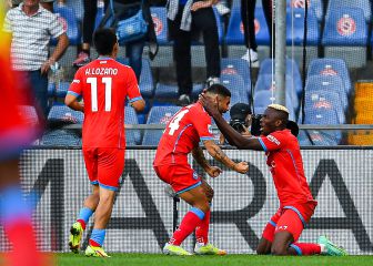 Hirving Lozano lució en la goleada del Napoli