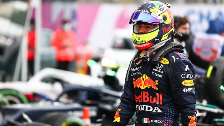 Checo Pérez explicó sus motivos para no entrar a pits en Rusia