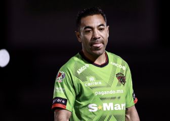 Marco Fabián vende saludos tras quedarse sin equipo
