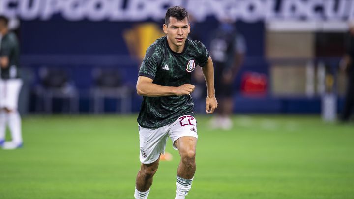 Hirving Lozano realiza calentamiento con la Selección Mexicana