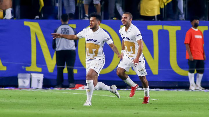 Momento en que Rogeiro festeja su gol contra el América