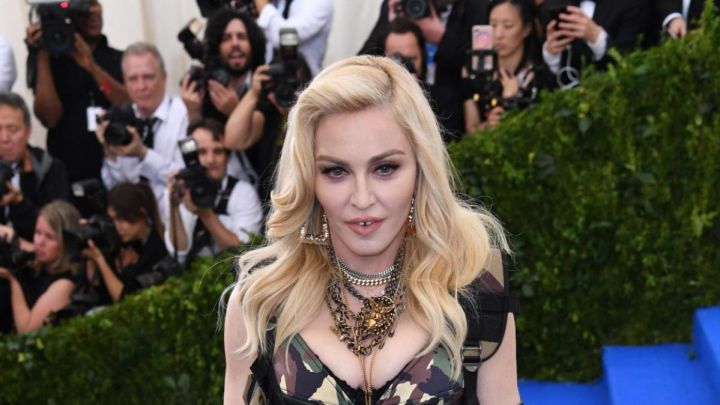 Madonna canta en las calles de Nueva York su rola “Like a Prayer”