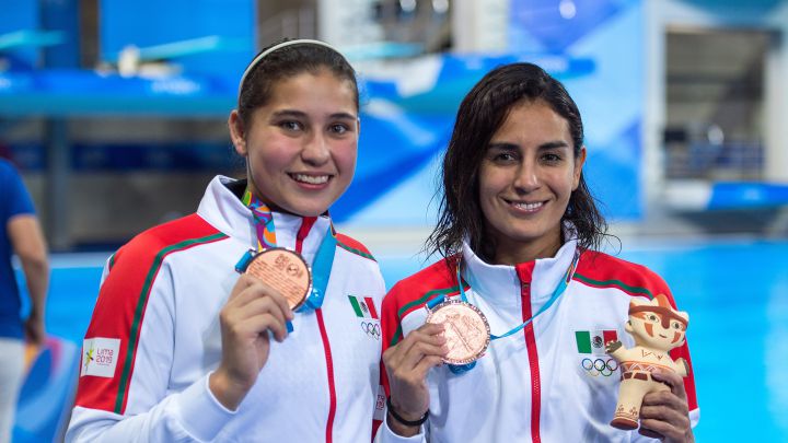 Paola Espinosa considera injusto el recorte de becas a deportistas