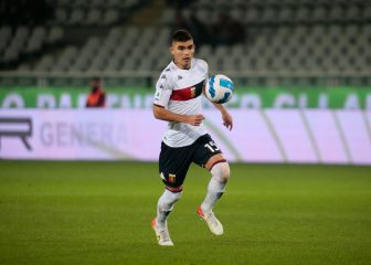 Johan Vásquez vuelve a jugar los 90 minutos con el Genoa
