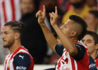 'Piojo' Alvarado anota su primer gol en un Clásico Tapatío