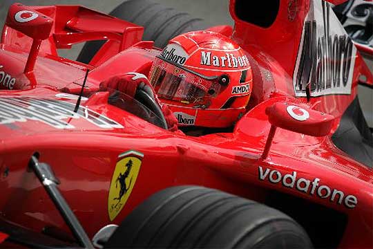 Schumacher: "Hay un 99,99% de posibilidades de seguir en Ferrari"