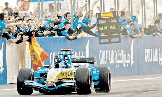 Renault alcanza con Alonso las 200 carreras