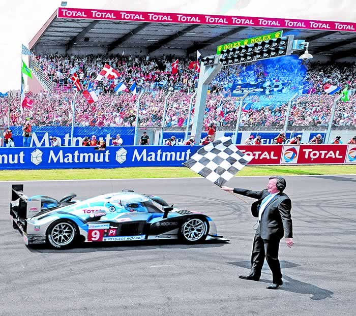 Gené le da a España la gloria de Le Mans