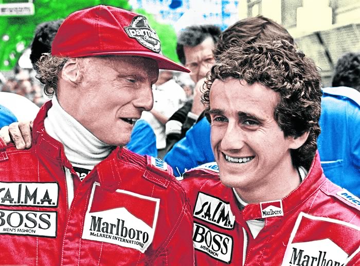 Lauda y Prost ganaron  fuera del equipo rojo