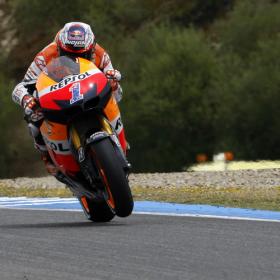 Stoner manda en la primera jornada de Portugal Stoner manda en la primera jornada de Portugal