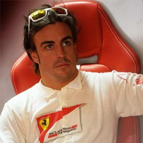 Fernando Alonso envía sus ánimos a María de Villota Fernando Alonso envía sus ánimos a María de Villota