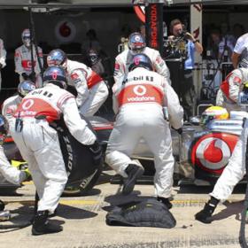 Las cervezas de McLaren en dos segundos de récord Las cervezas de McLaren en dos segundos de récord