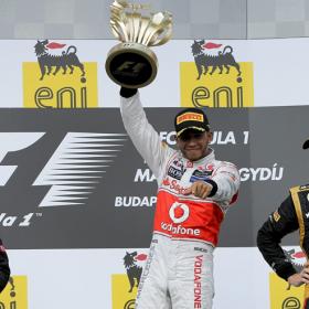 Hamilton domina, Fernando Alonso más líder del Mundial Hamilton domina, Fernando Alonso más líder del Mundial