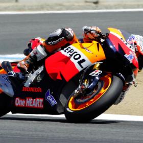 Stoner suma su cuarta victoria del año en Laguna Seca Stoner suma su cuarta victoria del año en Laguna Seca
