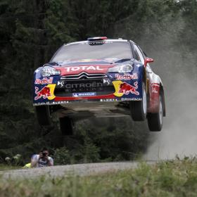 Sebastien Loeb consigue su tercera victoria en Finlandia Sebastien Loeb consigue su tercera victoria en Finlandia