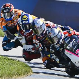 Salom no irá con Aspar, pero sí seguirá en Moto3 Salom no irá con Aspar, pero sí seguirá en Moto3