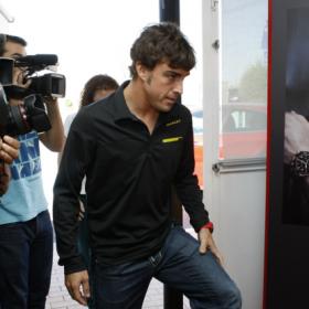 "Hamilton debe valorar salir de McLaren" "Hamilton debe valorar salir de McLaren"