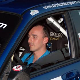 Robert Kubica sufre un accidente en un rally italiano Robert Kubica sufre un accidente en un rally italiano