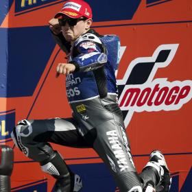 "He tenido mucha suerte y Pedrosa, muy mala" "He tenido mucha suerte y Pedrosa, muy mala"