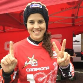 Laia Sanz bate al dolor y se hace con su 12º título Laia Sanz bate al dolor y se hace con su 12º título