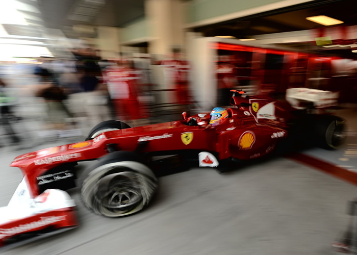 Vettel manda en los libres y Alonso termina séptimo