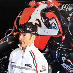 Biaggi deja las motos para ser "hombre y padre" Biaggi deja las motos para ser "hombre y padre"