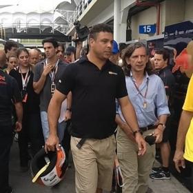 "Alonso, tiene que ganar Fernando Alonso" "Alonso, tiene que ganar Fernando Alonso"