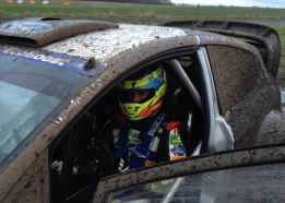 'Cohete' Suárez prueba con éxito el Ford Fiesta WRC oficial 'Cohete' Suárez prueba con éxito el Ford Fiesta WRC oficial