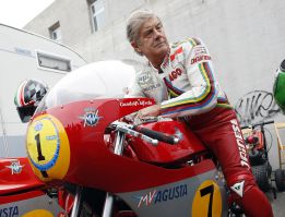 Giacomo Agostini: "Márquez nos está impresionando a todos" Giacomo Agostini: "Márquez nos está impresionando a todos"