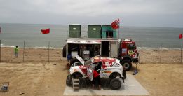 Desde la playa de Lima y con 15.427 agentes de policía Desde la playa de Lima y con 15.427 agentes de policía