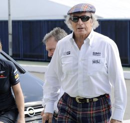 Jackie Stewart apoya a Lewis Hamilton en su paso a Mercedes Jackie Stewart apoya a Lewis Hamilton en su paso a Mercedes