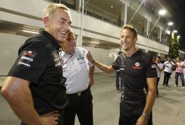 McLaren promete que habrá igualdad entre Button y Pérez McLaren promete que habrá igualdad entre Button y Pérez