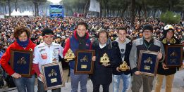 Los Espargaró, Pons y Telecinco ya tienen sus 'Pingüinos de oro' Los Espargaró, Pons y Telecinco ya tienen sus 'Pingüinos de oro'