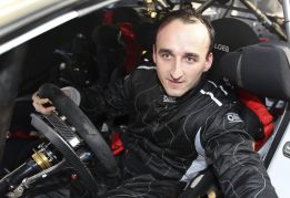 Robert Kubica podría hacer un test con un Mercedes del DTM Robert Kubica podría hacer un test con un Mercedes del DTM