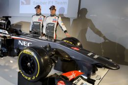 Sauber presenta el C32 con nuevo diseño y nuevos pilotos Sauber presenta el C32 con nuevo diseño y nuevos pilotos