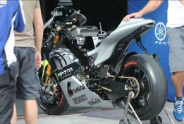 Monster luce en las Yamaha M1 Monster luce en las Yamaha M1