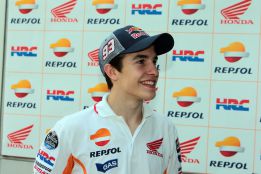Márquez: "Es una moto con la que te diviertes mucho" Márquez: "Es una moto con la que te diviertes mucho"