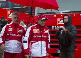 Felipe Massa: "El coche está verde, pero se pilota bien" Felipe Massa: "El coche está verde, pero se pilota bien"