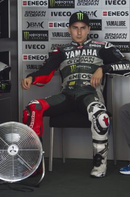 Jorge Lorenzo: "Tenemos que mejorar la aceleración" Jorge Lorenzo: "Tenemos que mejorar la aceleración"